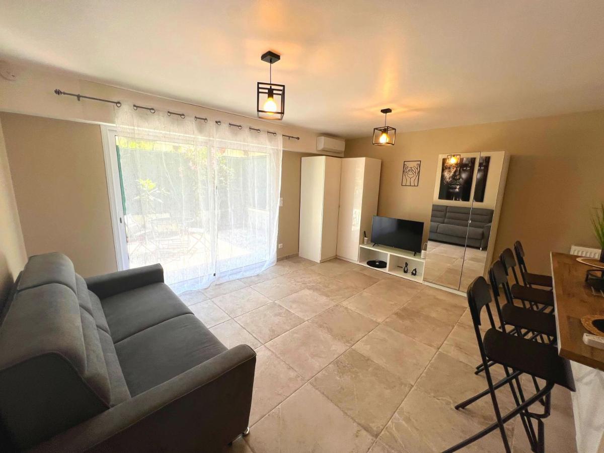 Cosy Madrid, Appartement Proche De La Mer Cannes Luaran gambar
