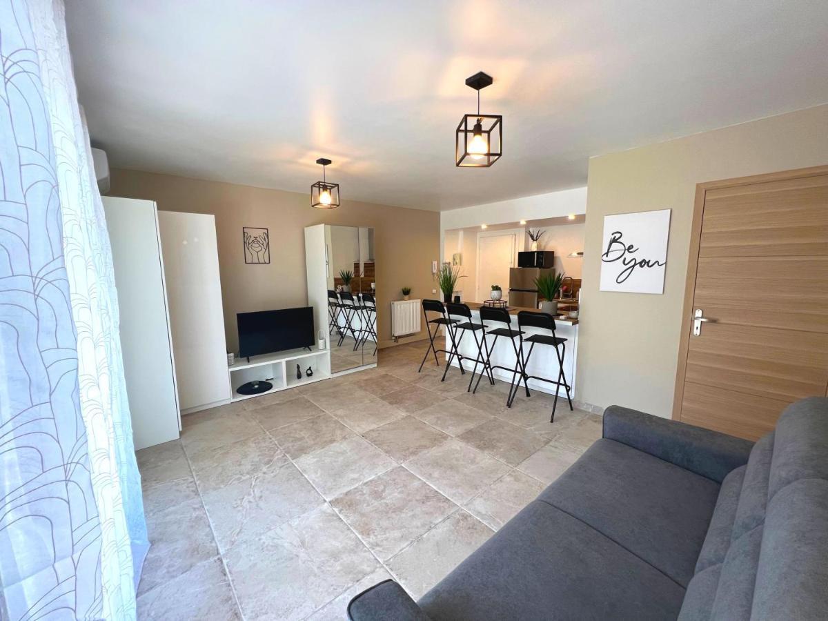 Cosy Madrid, Appartement Proche De La Mer Cannes Luaran gambar