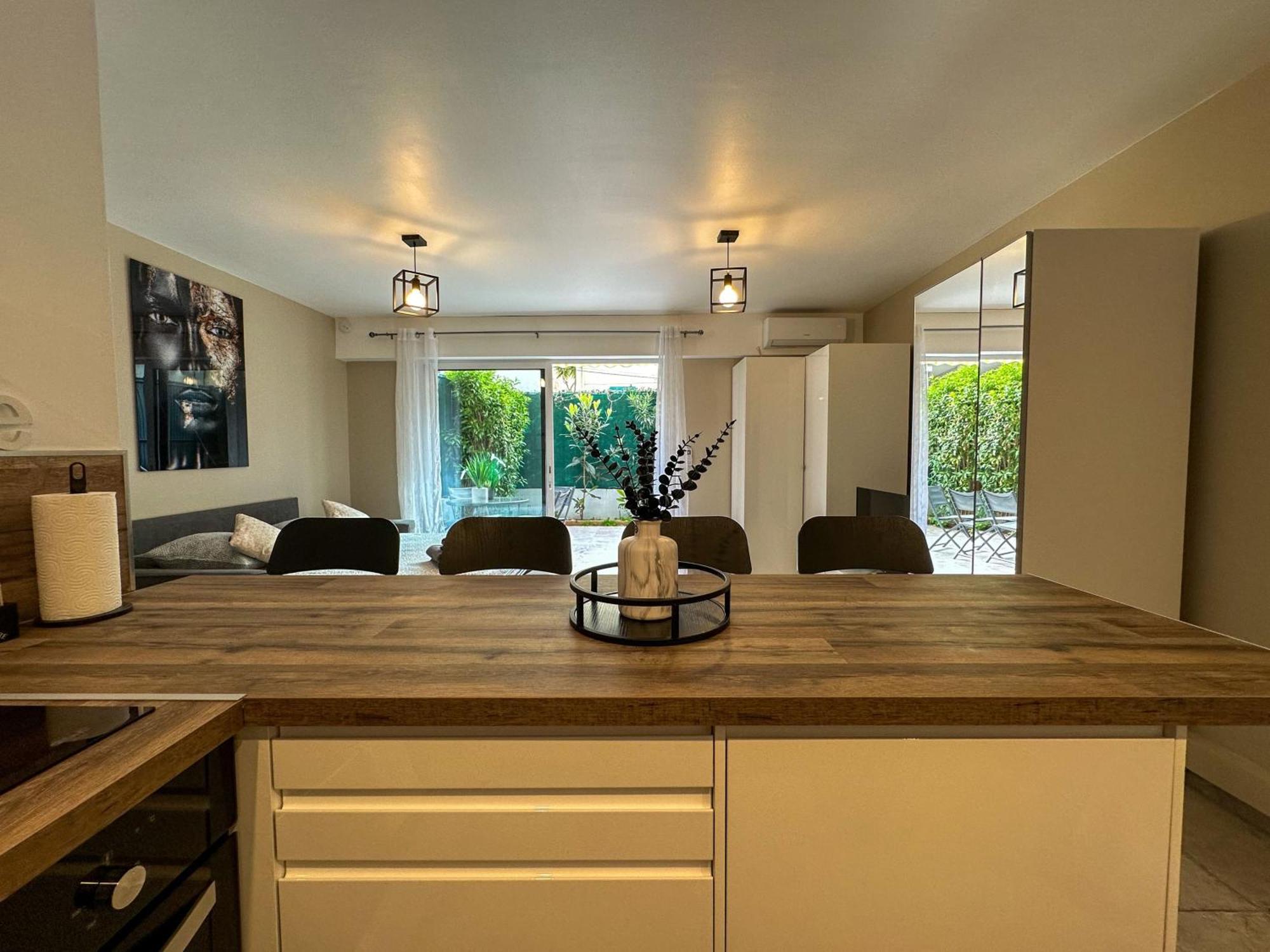 Cosy Madrid, Appartement Proche De La Mer Cannes Luaran gambar