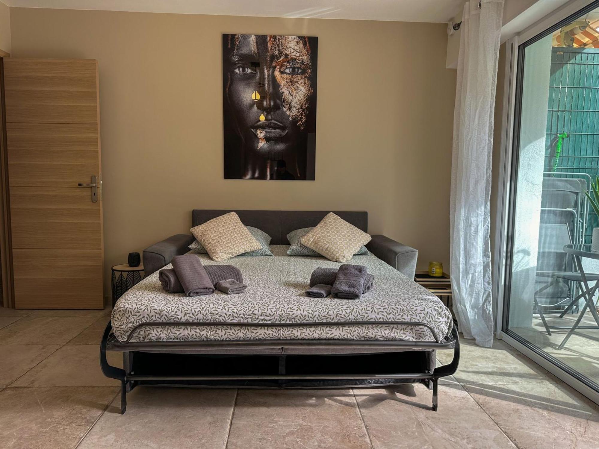 Cosy Madrid, Appartement Proche De La Mer Cannes Luaran gambar