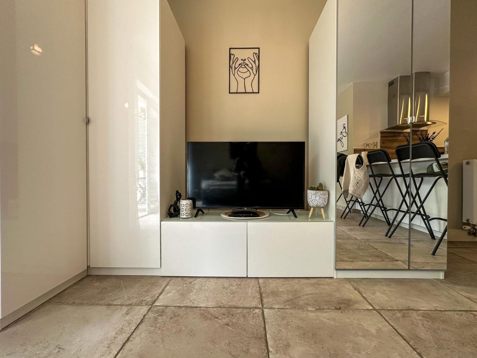Cosy Madrid, Appartement Proche De La Mer Cannes Luaran gambar